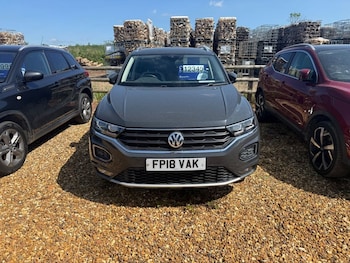 Used Volkswagen T-Roc 2018 for sale - 78672753: Photo