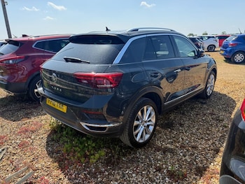 Used Volkswagen T-Roc 2018 for sale - 78672753: Photo