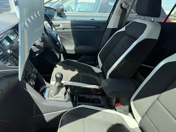 Used Volkswagen T-Roc 2018 for sale - 78672753: Photo