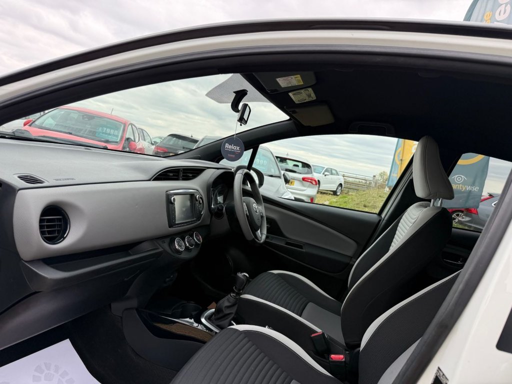 Used Toyota Yaris 2017 for sale - 76451965: Photo 4