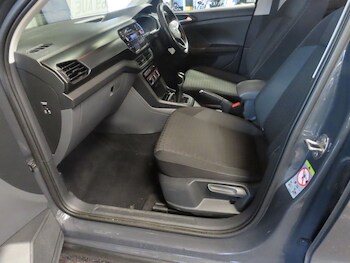 Used Volkswagen T-Cross 2019 for sale - 77007105: Photo