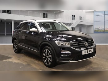 Used Volkswagen T-Roc 2018 for sale - 77806531: Photo