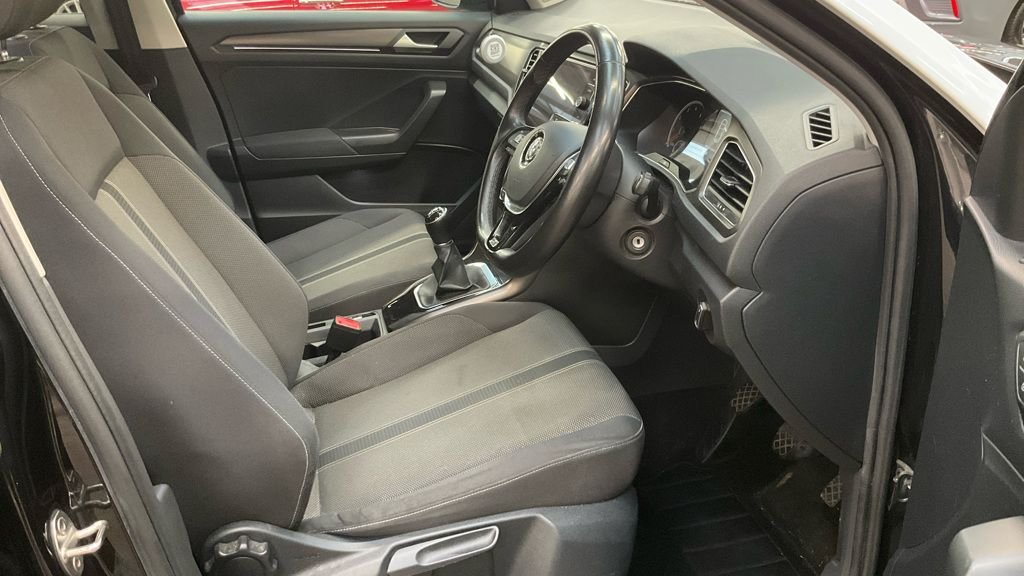 Used Volkswagen T-Roc 2018 for sale - 77806531: Photo 4