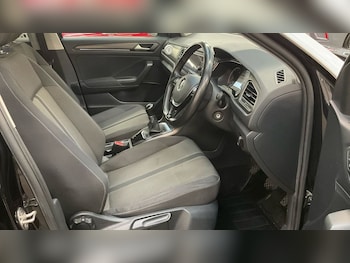 Used Volkswagen T-Roc 2018 for sale - 77806531: Photo