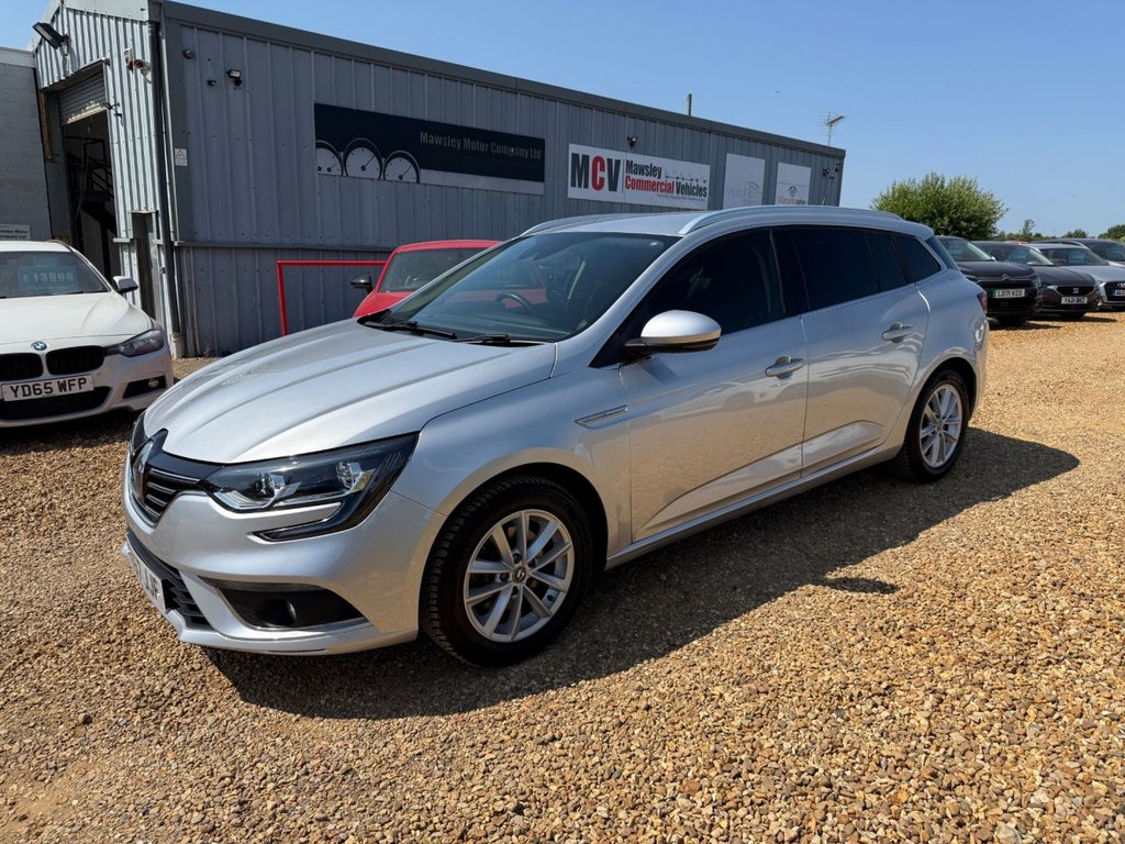 Used Renault Megane 2017 for sale - 76451917: Photo 1