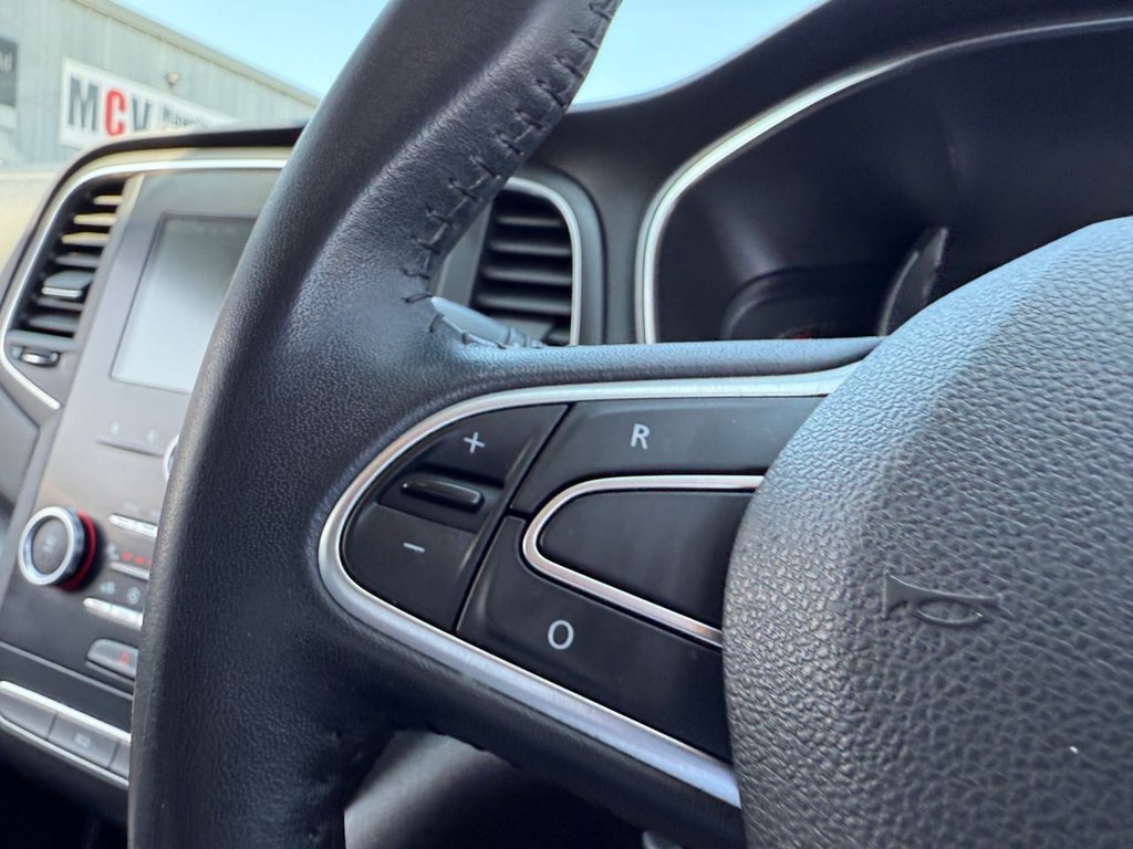 Used Renault Megane 2017 for sale - 76451917: Photo 16