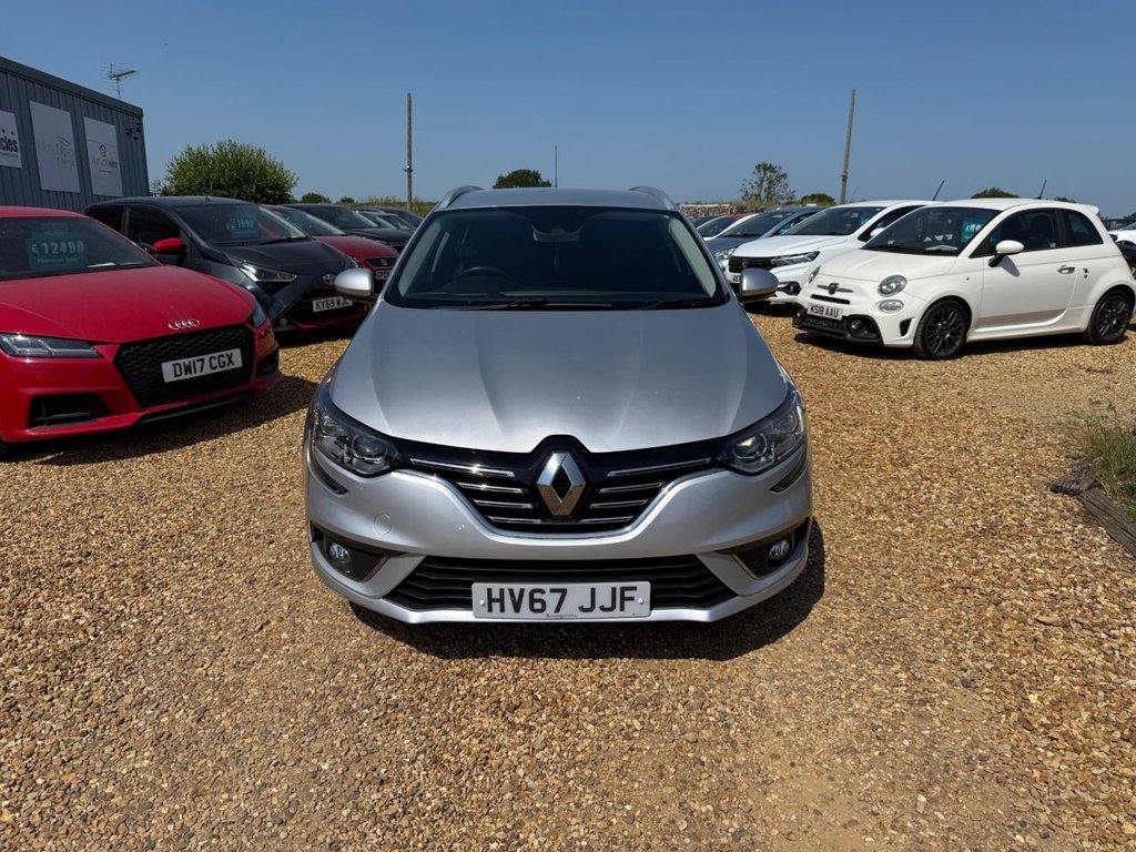 Used Renault Megane 2017 for sale - 76451917: Photo 2