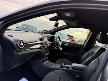 Used Mercedes-Benz B Class 2017 for sale - 76451907: Photo