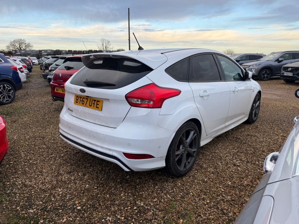 Used Ford Focus 2017 for sale - 77313328: Photo 3