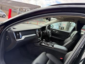 Used Volvo V60 2023 for sale - 79686593: Photo