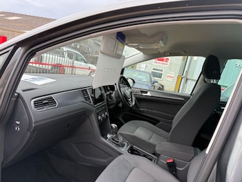 Used Volkswagen Golf SV 2019 for sale - 78749271: Photo