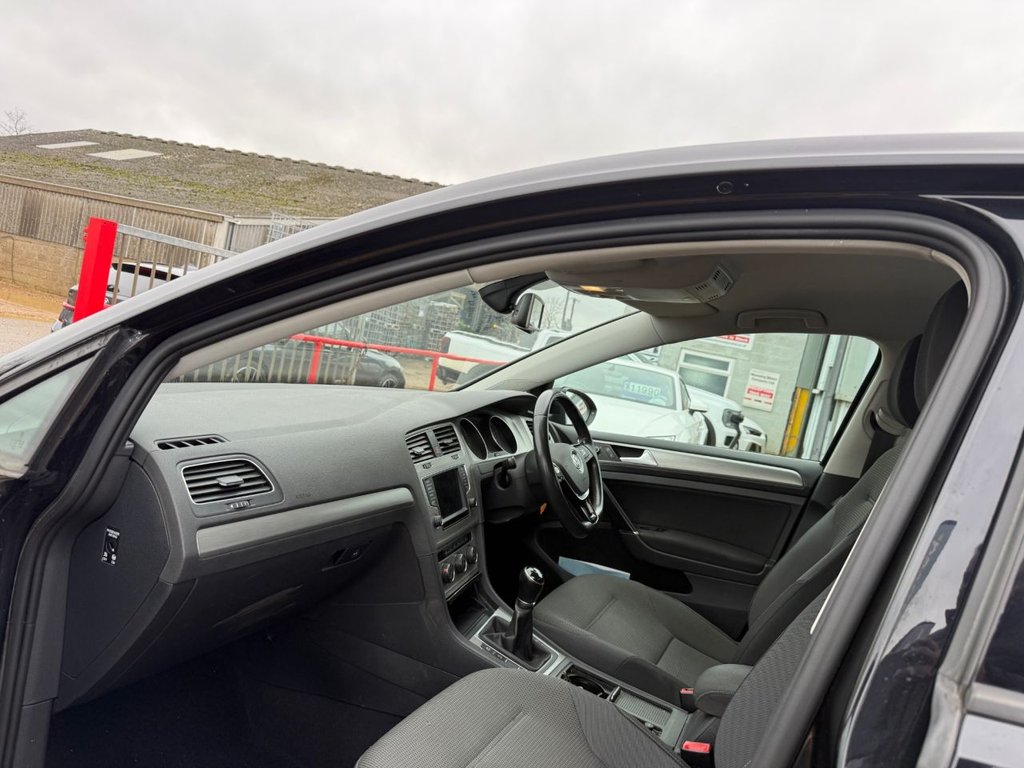 Used Volkswagen Golf 2016 for sale - 76711520: Photo 4