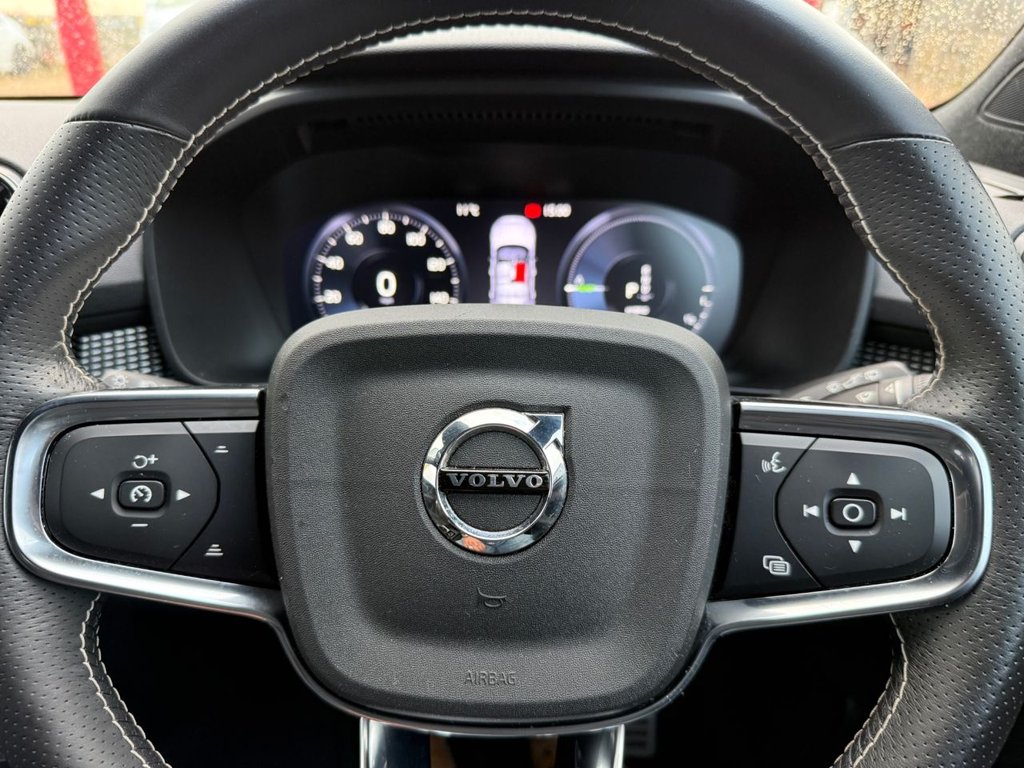 Used Volvo XC40 2021 for sale - 76962391: Photo 13