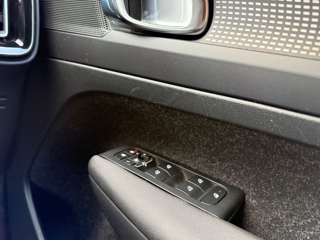 Used Volvo XC40 2021 for sale - 76962391: Photo 15