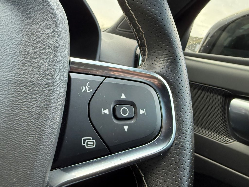 Used Volvo XC40 2021 for sale - 76962391: Photo 17