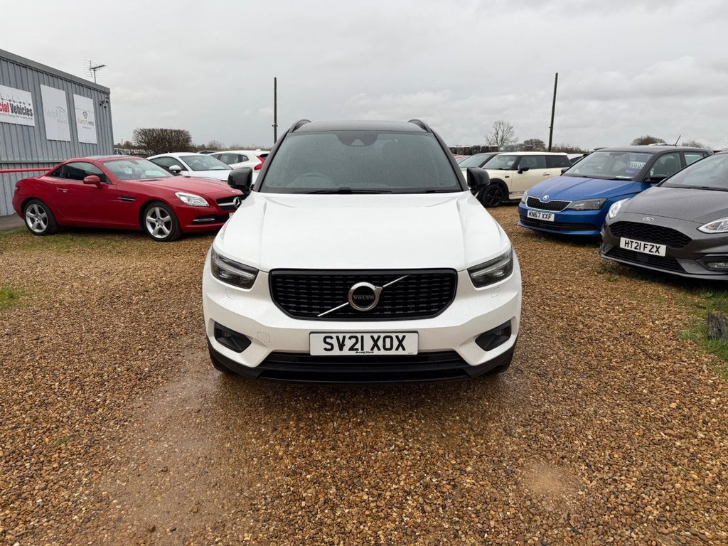 Used Volvo XC40 2021 for sale - 76962391: Photo 2