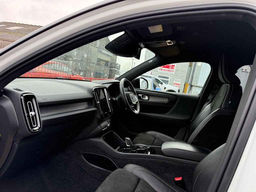 Used Volvo XC40 2021 for sale - 76962391: Photo 4