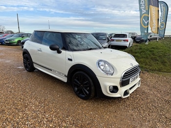 Used MINI Hatch 2018 for sale - 79550714: Photo