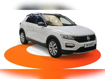Used Volkswagen T-Roc 2018 for sale - 78833289: Photo