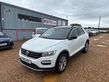 Used Volkswagen T-Roc 2018 for sale - 78833289: Photo