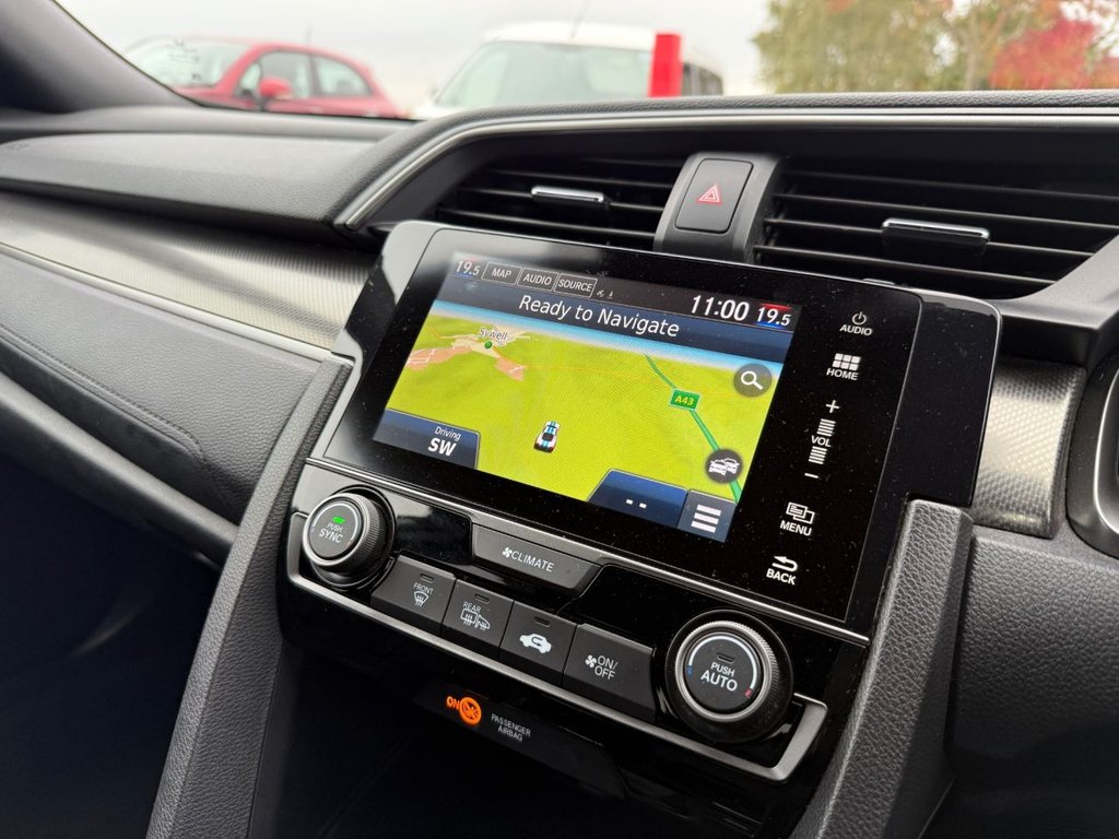 Used Honda Civic 2018 for sale - 76840828: Photo 14