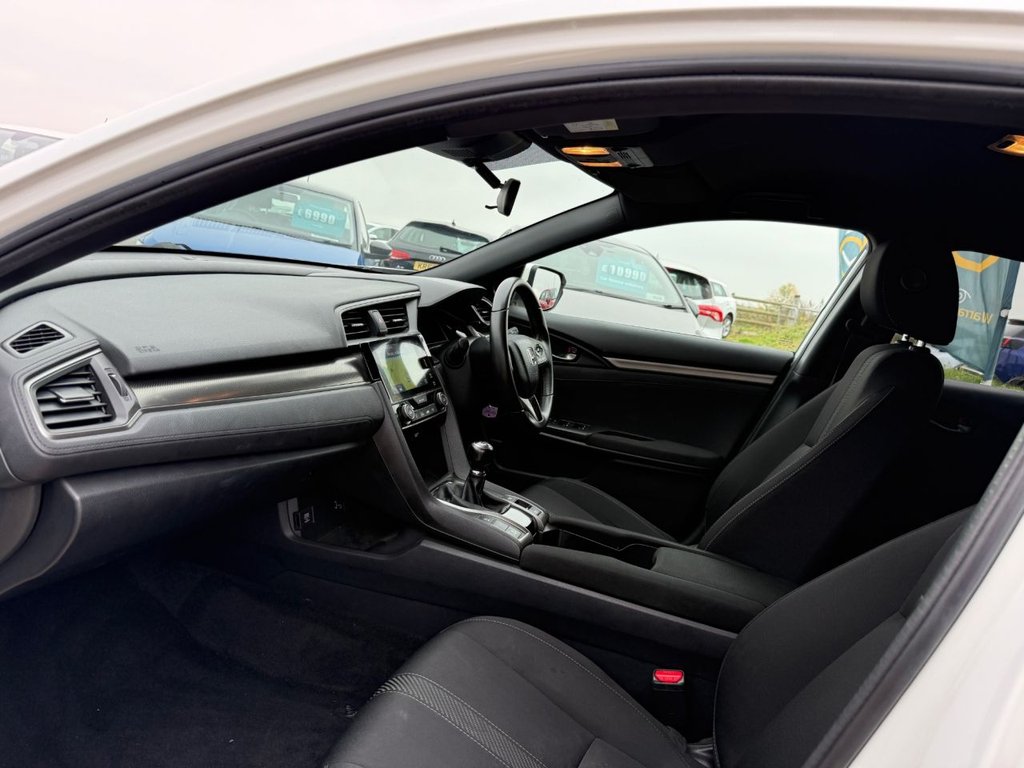 Used Honda Civic 2018 for sale - 76840828: Photo 4