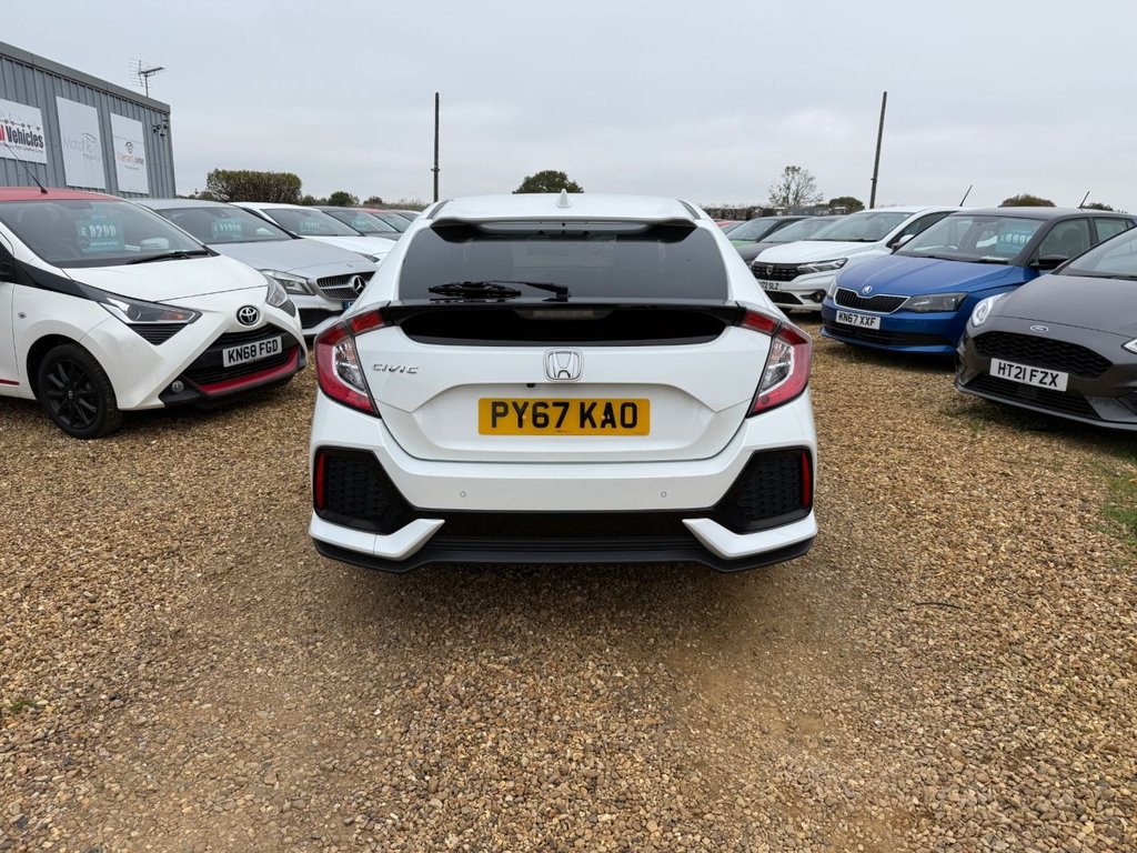 Used Honda Civic 2018 for sale - 76840828: Photo 8