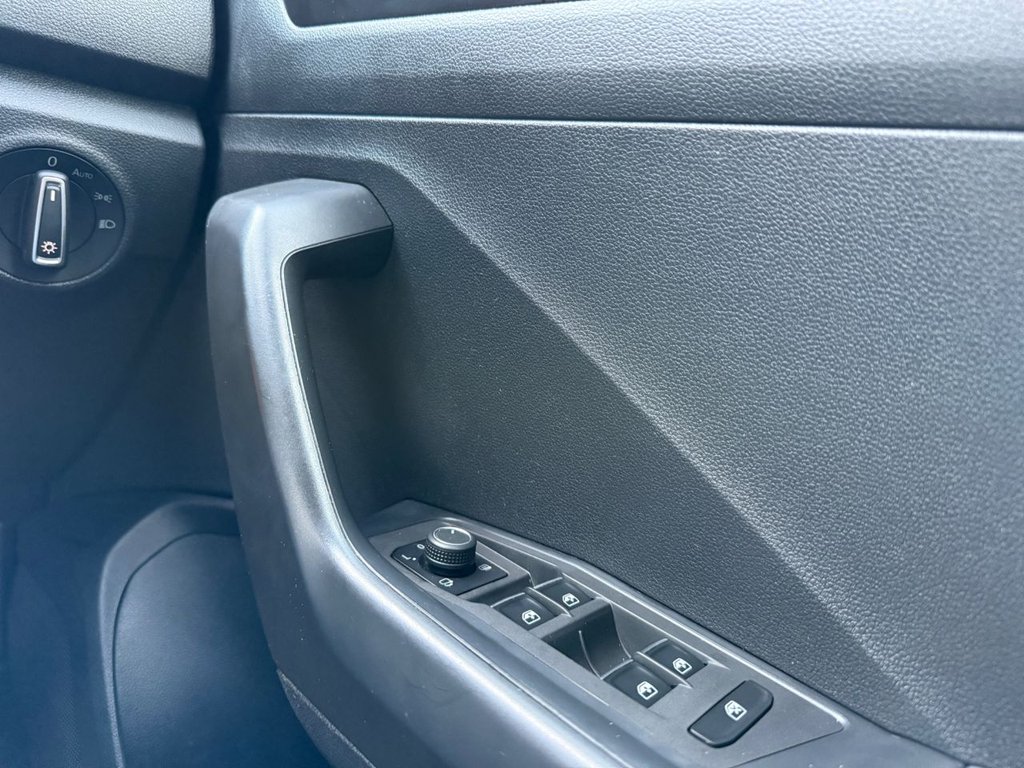 Used Volkswagen T-Roc 2019 for sale - 76901136: Photo 16