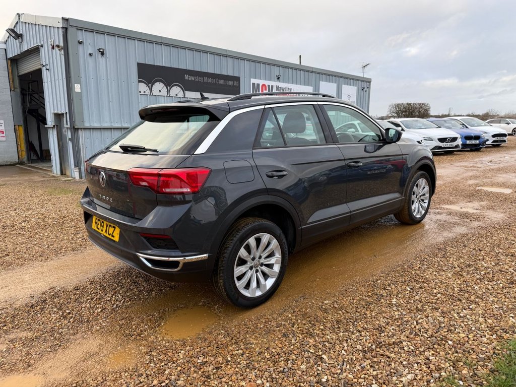 Used Volkswagen T-Roc 2019 for sale - 76901136: Photo 3