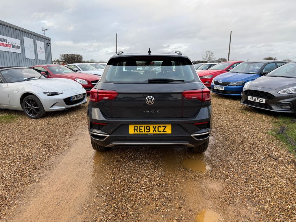 Used Volkswagen T-Roc 2019 for sale - 76901136: Photo 8