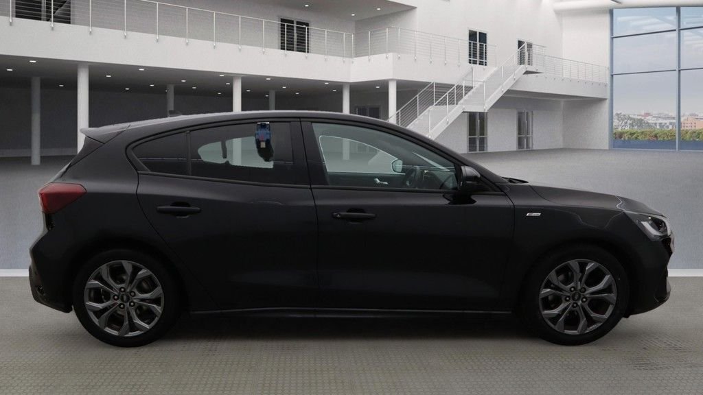 Used Ford Focus 2023 for sale - 76665437: Photo 7