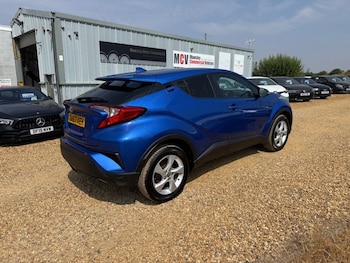 Used Toyota C-HR 2017 for sale - 78833299: Photo