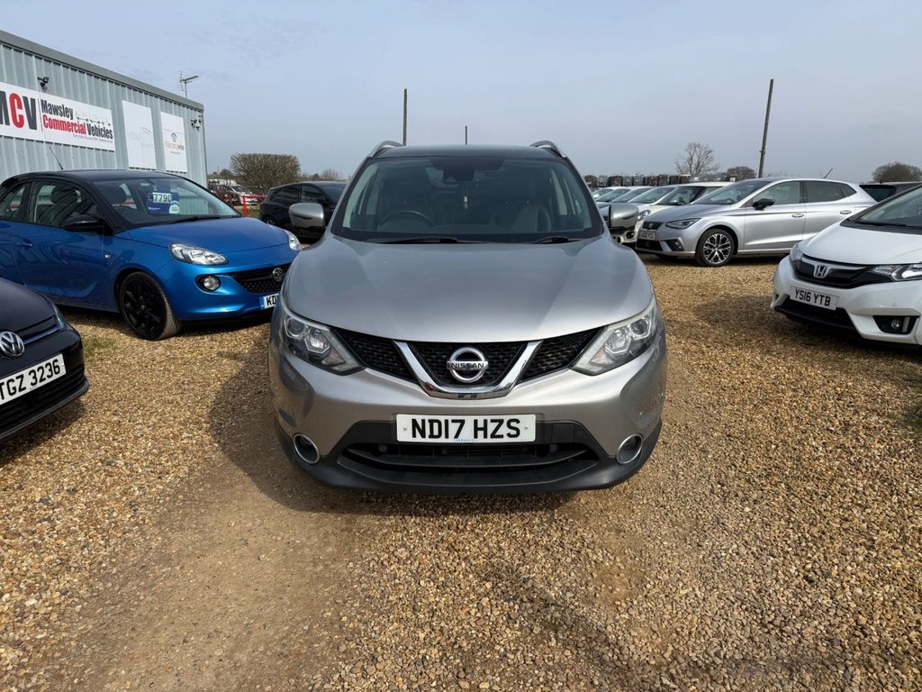 Used Nissan Qashqai 2017 for sale - 77976742: Photo 2
