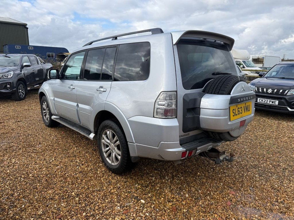 Used Mitsubishi Shogun 2013 for sale - 77703592: Photo 2