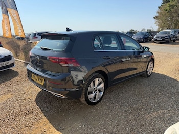 Used Volkswagen Golf 2022 for sale - 79494237: Photo