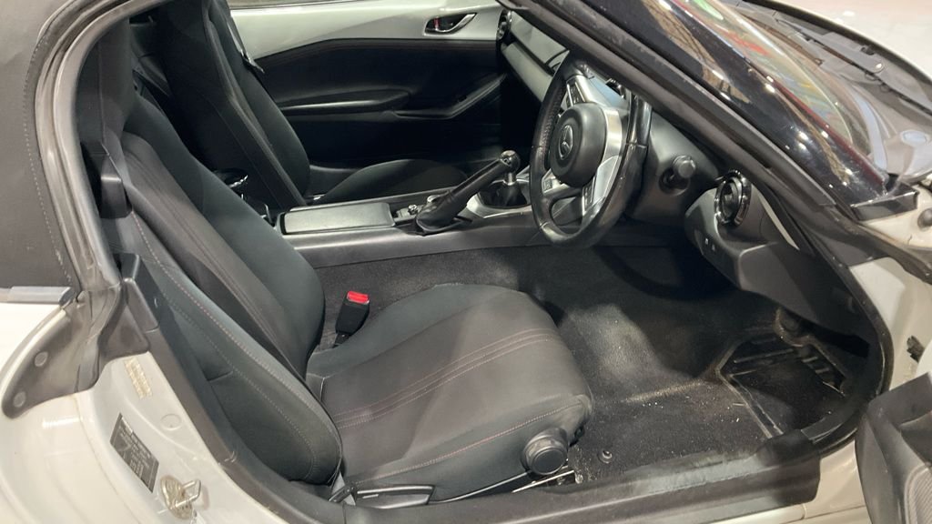 Used Mazda MX-5 2016 for sale - 76451936: Photo 4