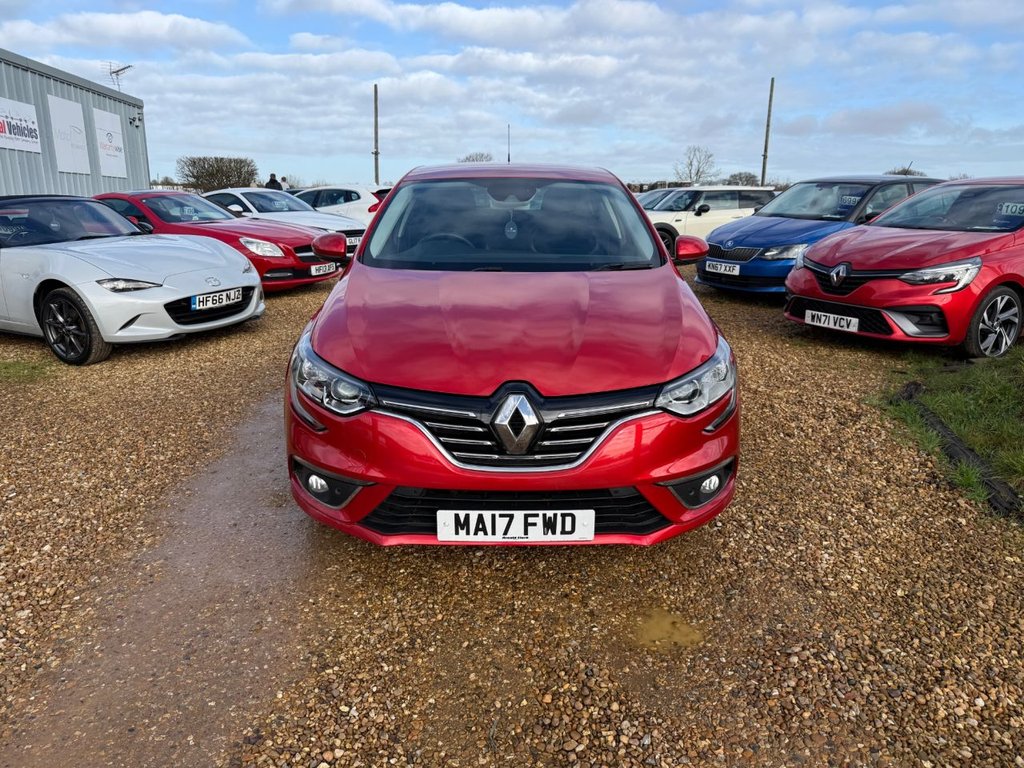 Used Renault Megane 2017 for sale - 77121799: Photo 2