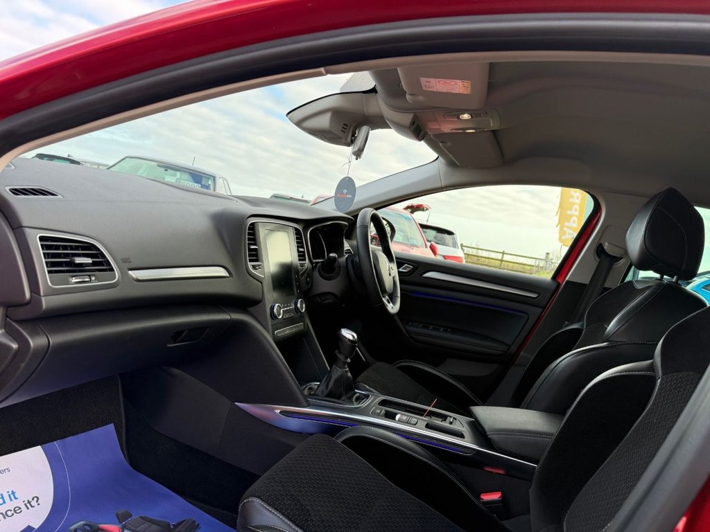 Used Renault Megane 2017 for sale - 77121799: Photo 4