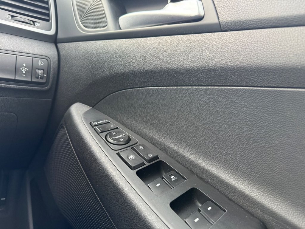 Used Hyundai TUCSON 2018 for sale - 76973620: Photo 16