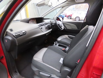 Used Citroen C4 Grand Picasso 2018 for sale - 76820747: Photo