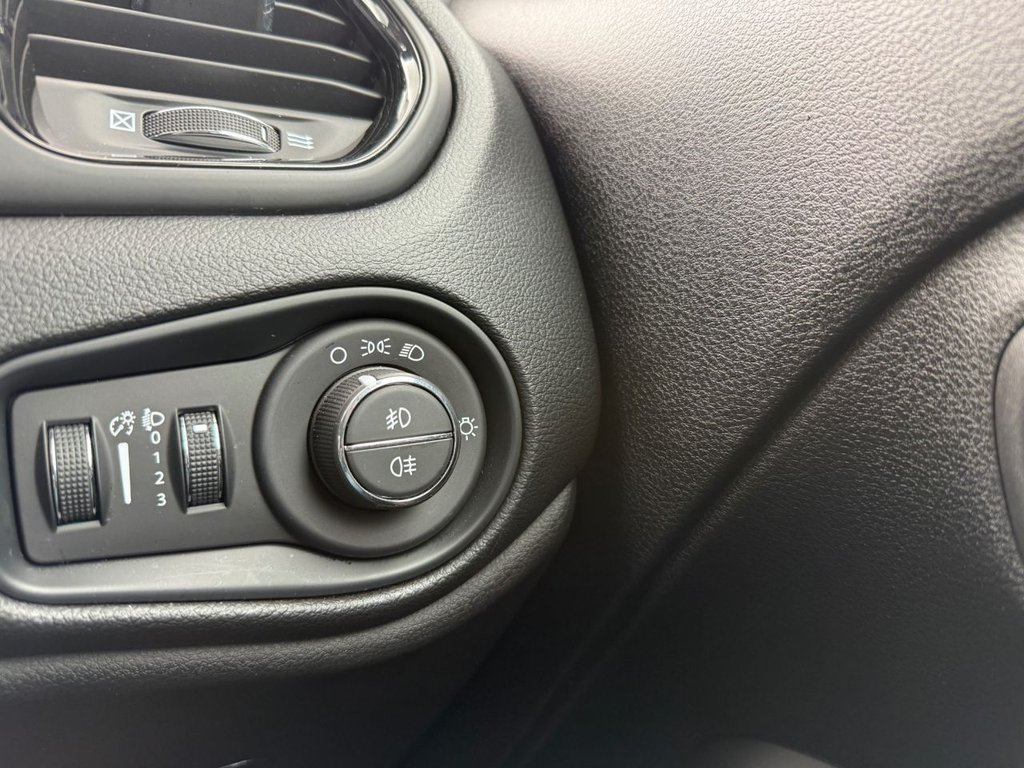 Used Jeep Renegade 2021 for sale - 76451873: Photo 17