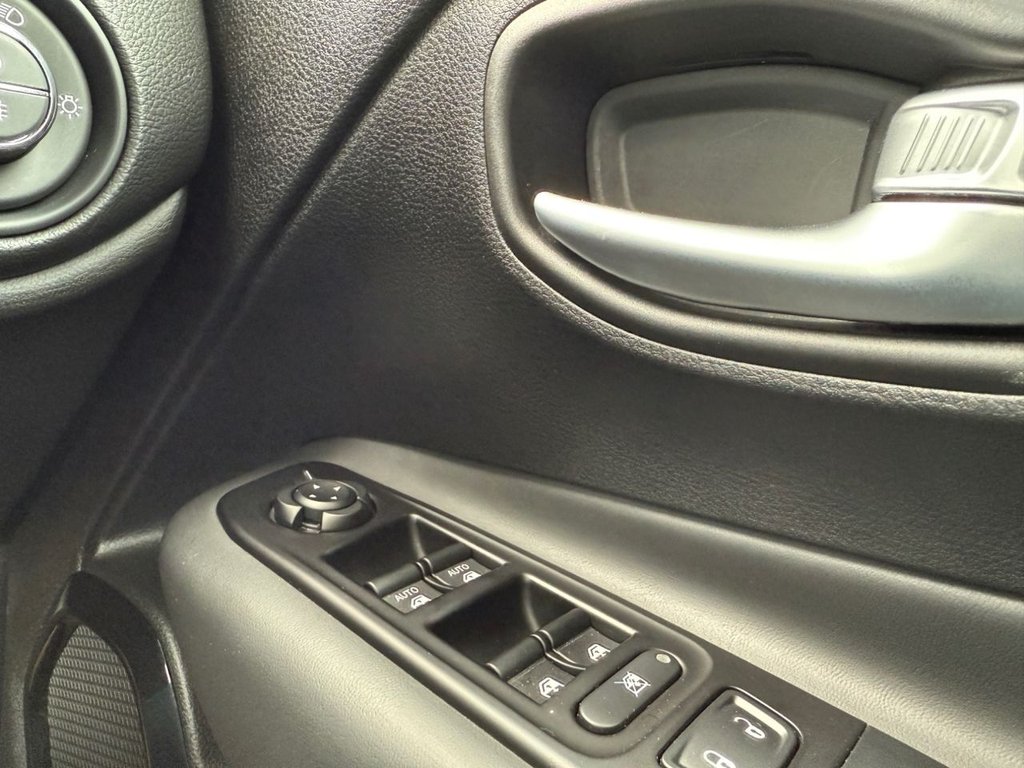 Used Jeep Renegade 2021 for sale - 76451873: Photo 18