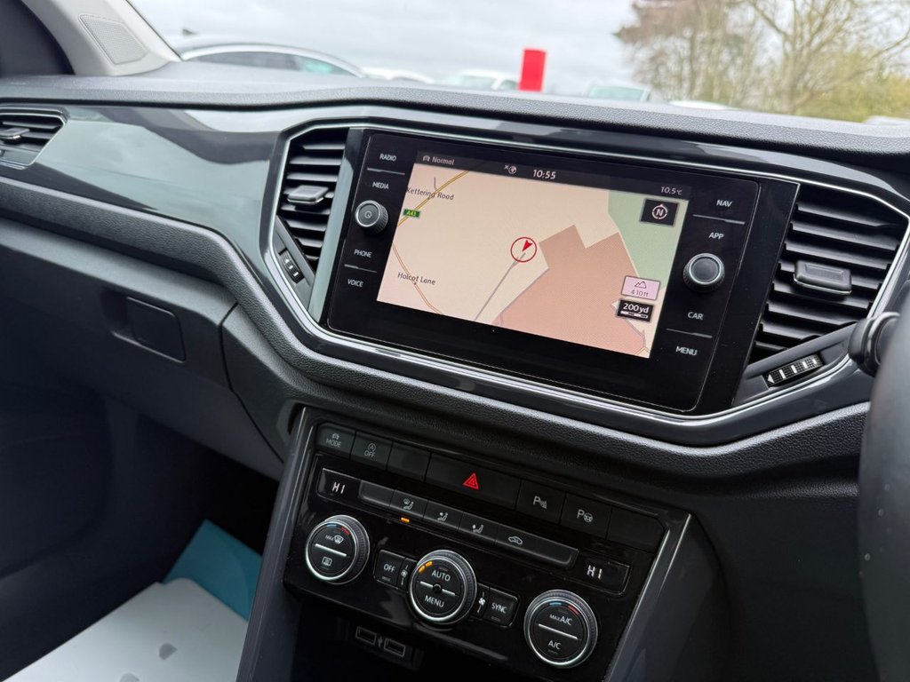 Used Volkswagen T-Roc 2018 for sale - 77654986: Photo 14