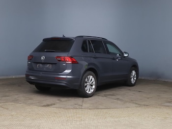 Used Volkswagen Tiguan 2017 for sale - 77007075: Photo
