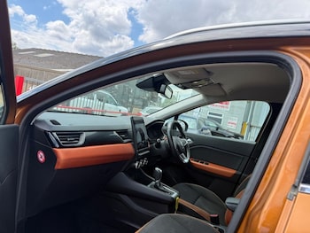 Used Renault Captur 2020 for sale - 79022661: Photo