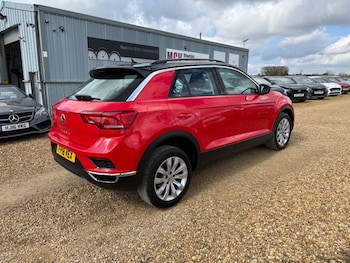 Used Volkswagen T-Roc 2018 for sale - 78003083: Photo