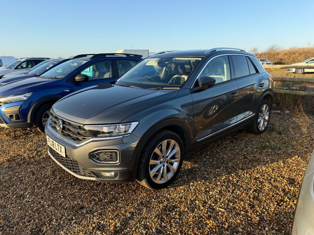 Used Volkswagen T-Roc 2018 for sale - 76552087: Photo 1
