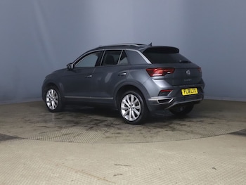 Used Volkswagen T-Roc 2018 for sale - 76552087: Photo