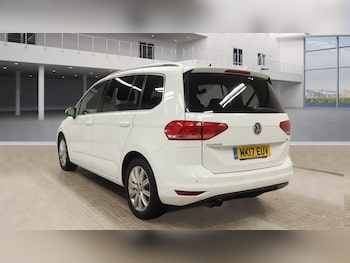 Used Volkswagen Touran 2017 for sale - 77328460: Photo