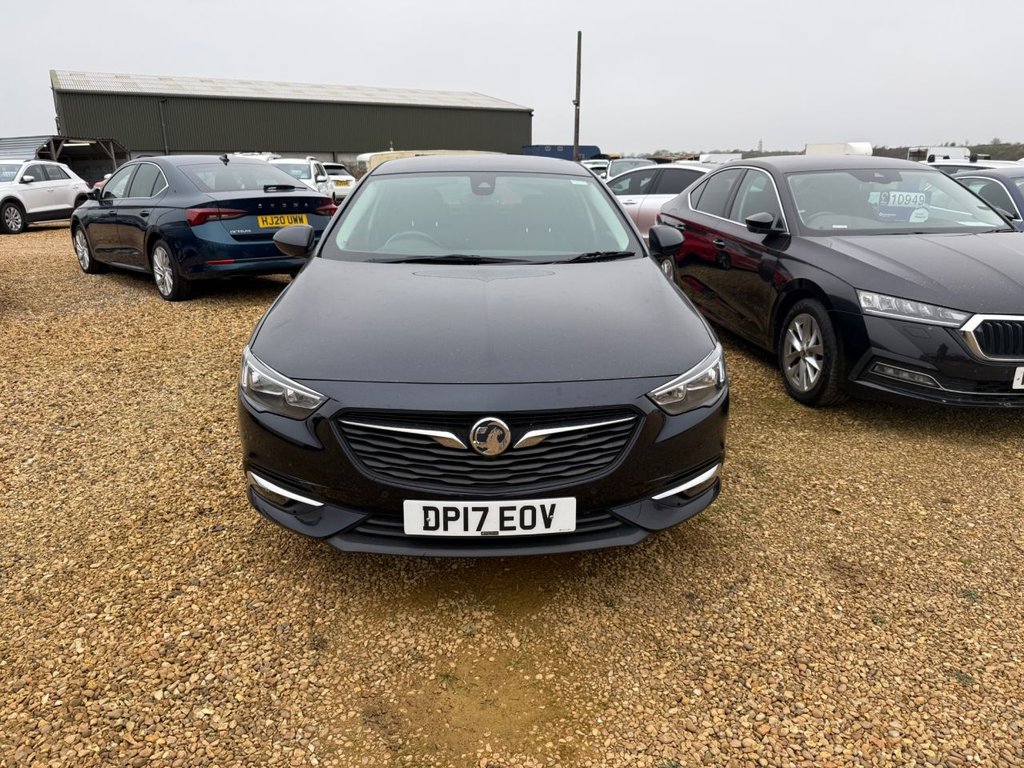 Used Vauxhall Insignia 2017 for sale - 77792528: Photo 2